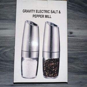 2 Pack Set of Gravity Electric Pepper and Salt Grinder Set Adjustable Coarseness